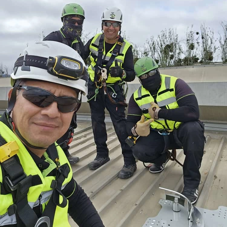 vertical sercice trabajo